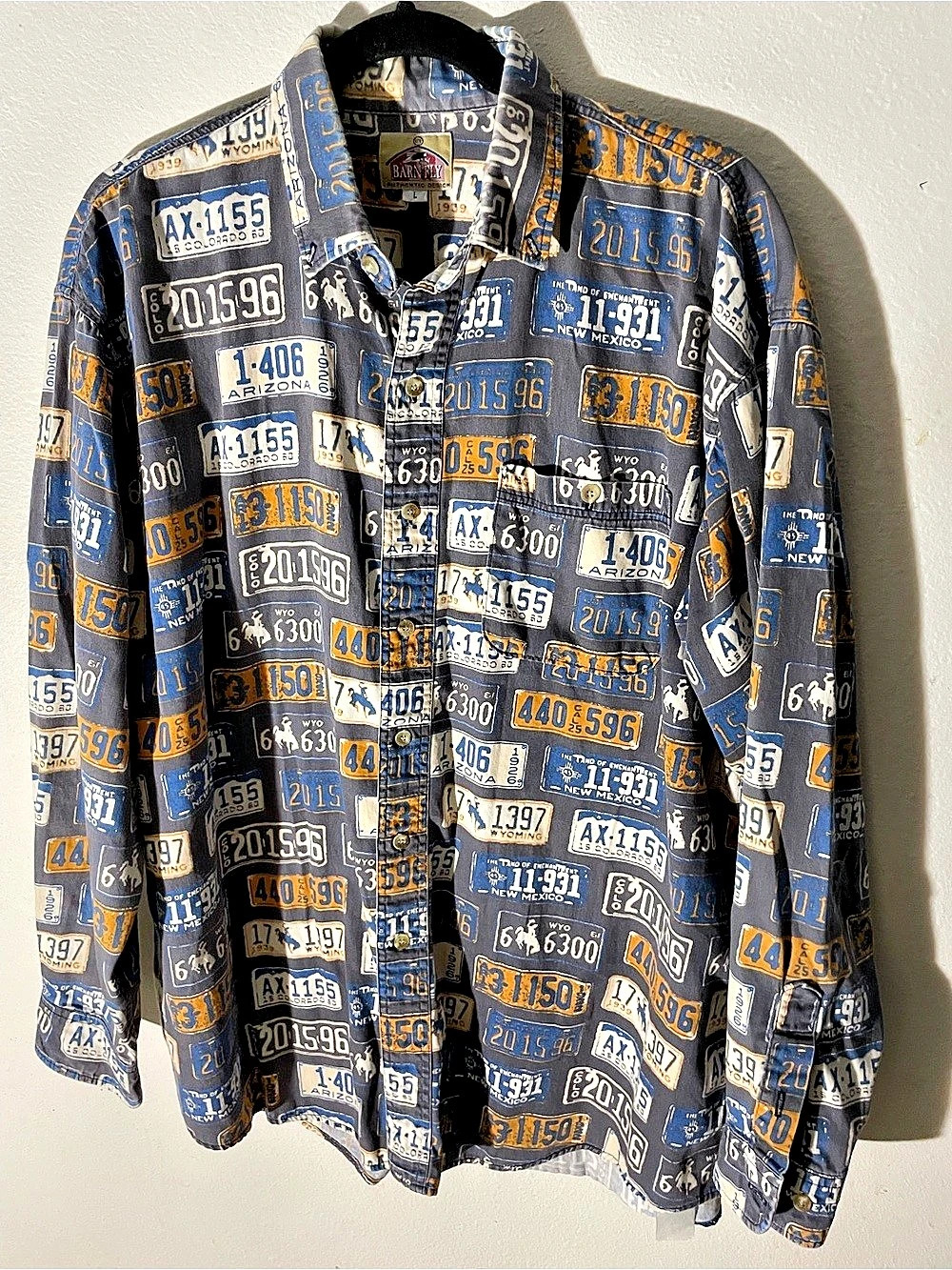 Bark Fly License Plate Print Button Down Large Like New